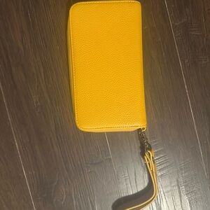 Thirty One Brand All About The Benjamins Yellow Zip-Around Wallet